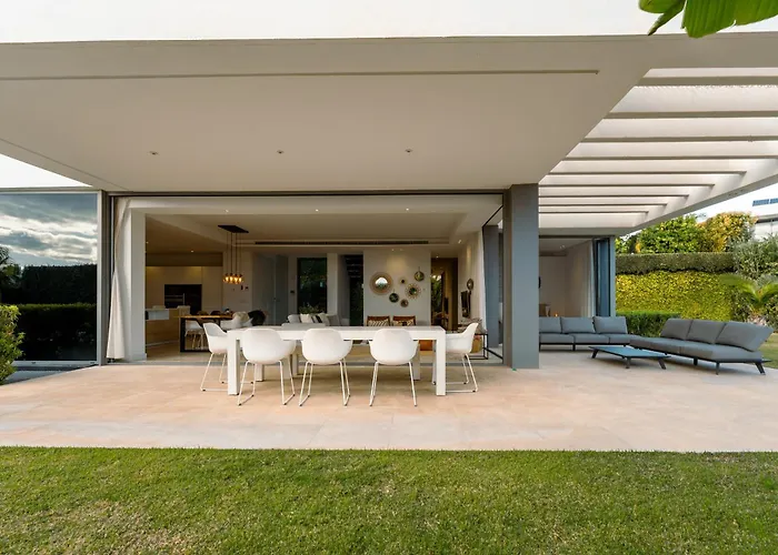 Dominica 10 Villa Estepona